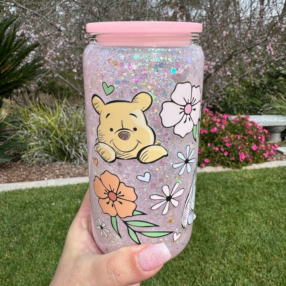 Winnie the Pooh and friends snow globe glass Tumbler 16oz